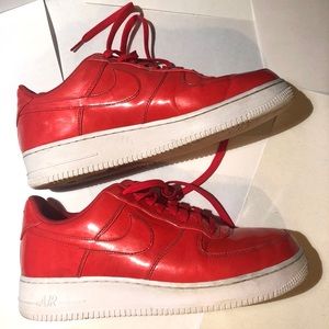 Nike Air Force 1’s Neon red